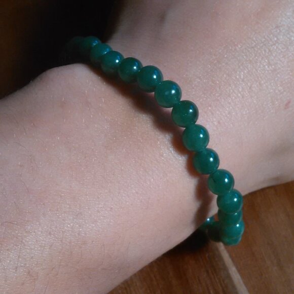 Green Aventurine Stretch Bracelet - Picture 7 of 7